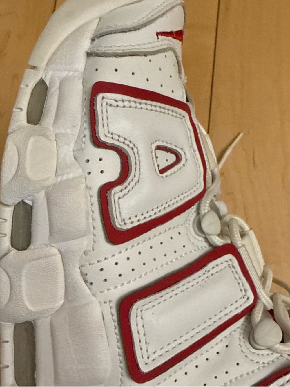 Nike White & Red mens Air More Uptempo Basketball Sneakers Sz 10 - Picture 14 of 16